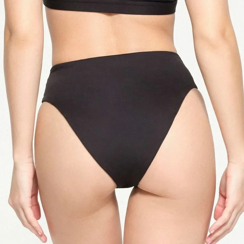 NWT Skims Mid Waist Bikini Bottom in Black Onyx- Size Small